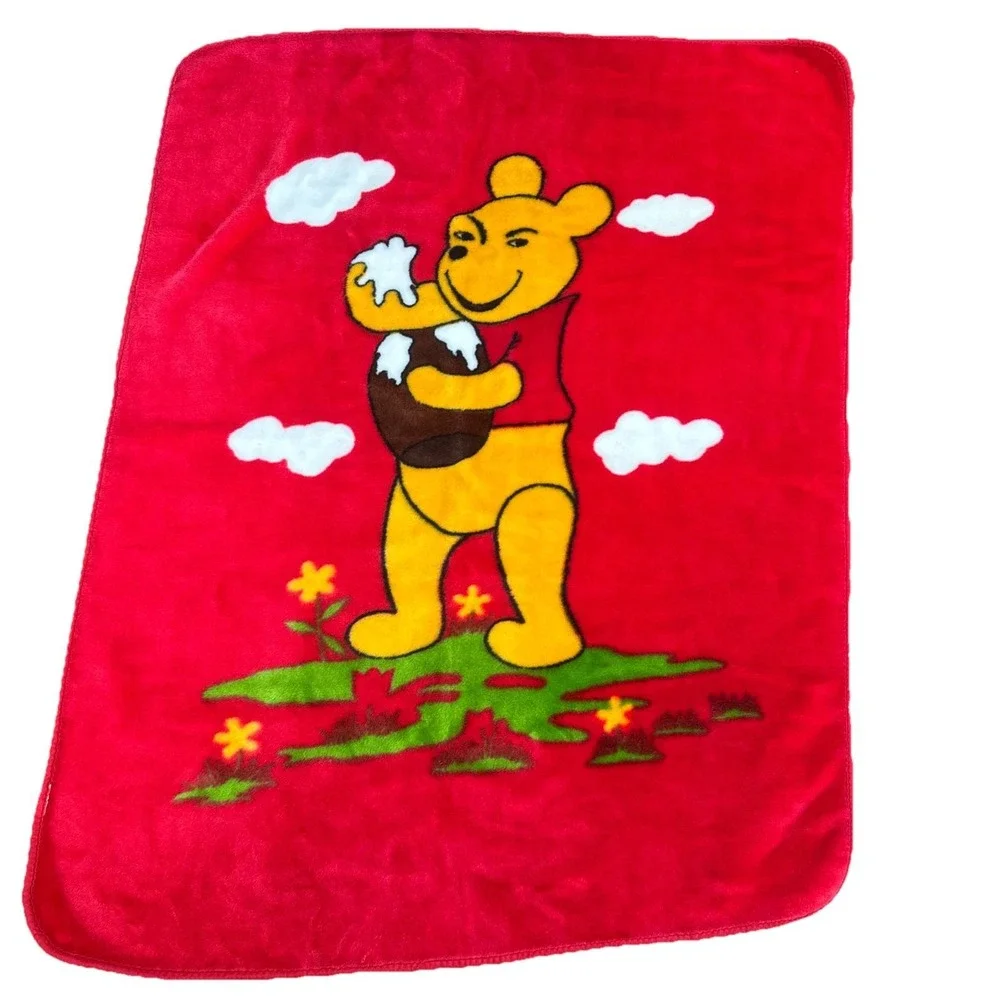 HTF Sus Winnie the‎ Pooh Holding Honey Pot White Clouds Baby Blanket Throw Rare